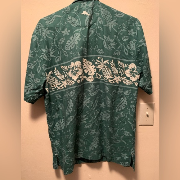 Tommy Bahama University of Miami Pina Piazzo Camp Shirt - Picture 5 of 7
